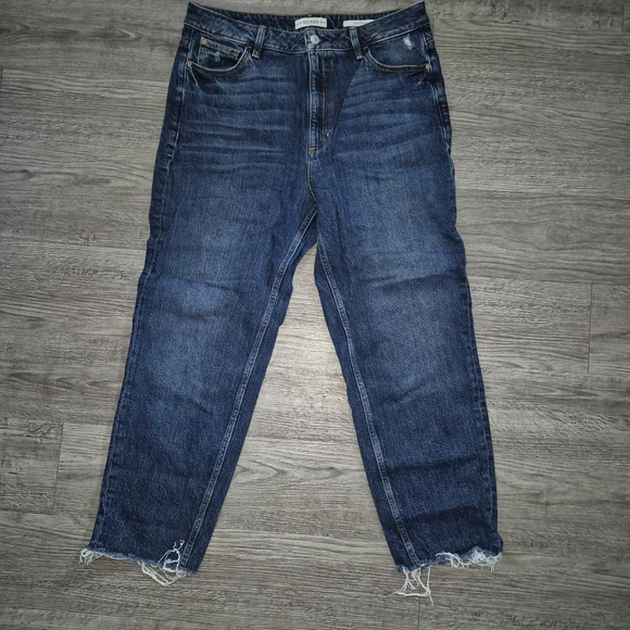 Guess Jeans - Picture 1 of 4